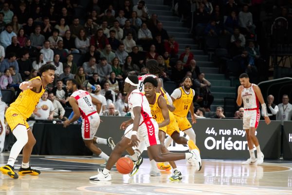 L'Odyssee des Pronostics NBA: Quand la Passion du Basketball Prend Vie