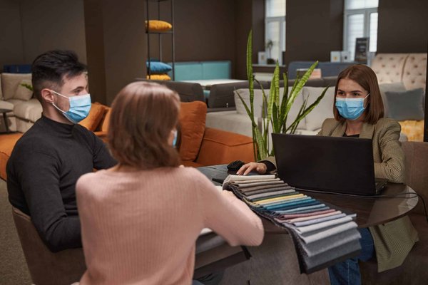 Comment choisir le bon tissu pour faire une robe ?